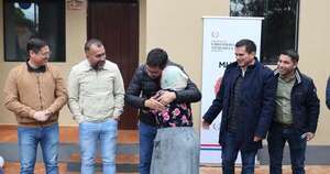 Diario HOY | Aseguran viviendas dignas a más de 60 familias de Alto Paraná