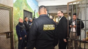 Ministro afirma que sabía de los “privilegios” en Emboscada y que director de penal no será sancionado