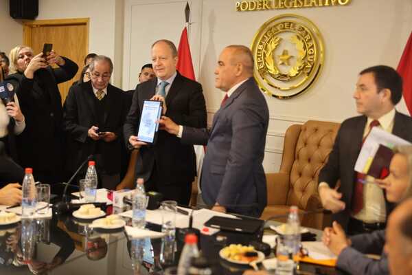 Presentan ante el Congreso Nacional el PGN 2026 con aumento para sectores prioritarios | Unicanal