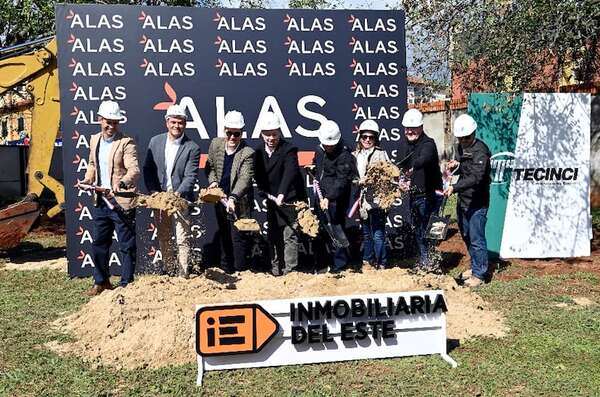 Alas Pinedo da su primer paso con palada inicial - Empresariales - ABC Color