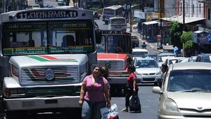 Disconformes con reforma, analizarán huelga de choferes