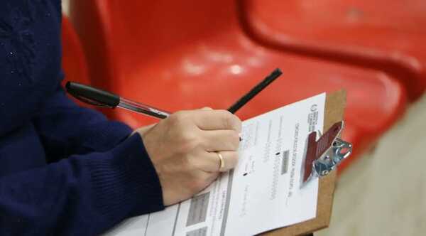 MEC suspende concurso docente ante nuevas denuncias de fraude - Noticiero Paraguay