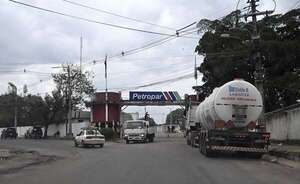 Petropar fracasa en otra compra de gasoil a desconocida firma emiratí - Economía - ABC Color