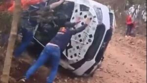 VIDEOS: Ya hubo impresionantes vuelcos en la previa del Rally Mundial