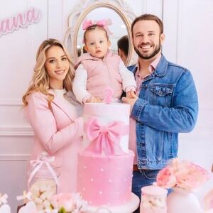 Edwin Storrer celebró feliz el segundo año de Luciana - Gente - ABC Color