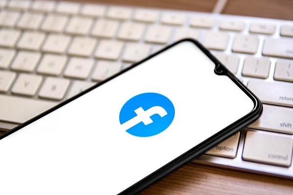 Cierran grupo italiano en Facebook por difusión de imágenes íntimas