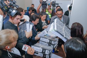 Latorre sostiene que renuncia de Óscar Rodríguez evita estudio del informe