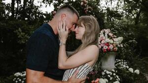 Taylor Swift y Travis Kelce anuncian su compromiso
