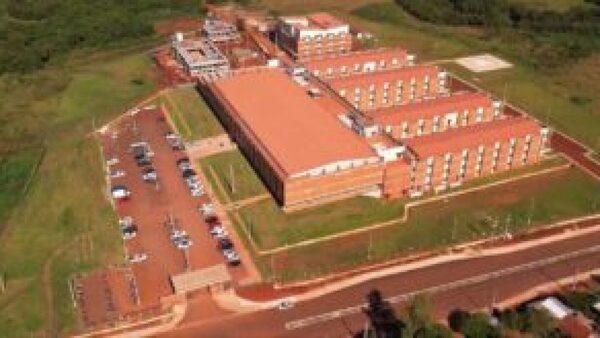 Desestiman oferta más baja en la licitación del Hospital General de Asunción por controvertido criterio
