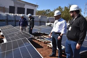 Alistan lanzamiento de la primera Planta Solar Flotante en el embalse de Itaipú - ADN Digital