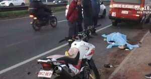 Diario HOY | Transeúnte murió tras ser atropellado por un motociclista en Limpio