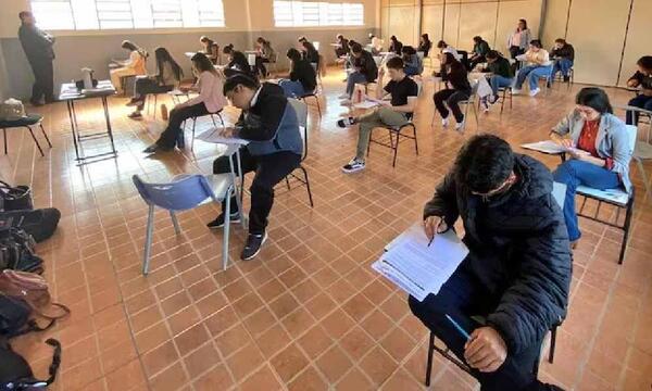 Docentes que rindieron primer examen no se ven afectados por suspensión, aclara MEC – Prensa 5