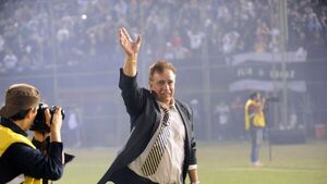 Éver Hugo Almeida, el elegido en Olimpia