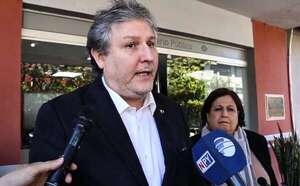 Mafia de pagarés: urgen al fiscal general acciones penales para  resarcir a las víctimas      - Política - ABC Color