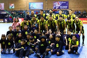Atenas golea a La Merced y pasa como primero al cuadrangular final de salón - La Tribuna