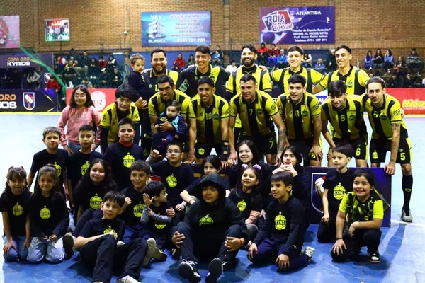 Atenas golea a La Merced y pasa como primero al cuadrangular final de salón - La Tribuna