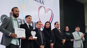 Popular / (VIDEO) Mirá de quién te burlaste: ¡Antes le hacían bullying por hablar en guaraní y ahora fue condecorado!