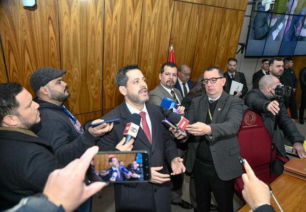 Diputados delegan a Latorre la definición de miembros para la Comisión Bicameral de Presupuesto