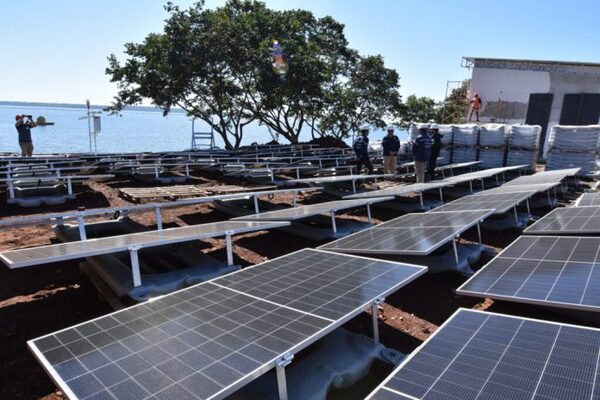 Itaipú avanza con la instalación de la primera Planta Solar Flotante en su embalse