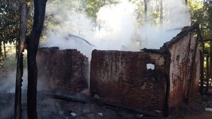 Acahay: sexagenario fallece en un incendio de vivienda