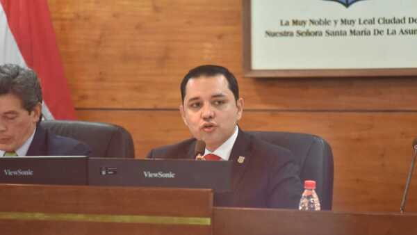 Asunción sigue bajo el mando del cartismo: Luis Bello asume en reemplazo de Nenecho