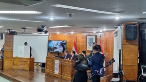 Luis Bello es confirmado como intendente de Asunción