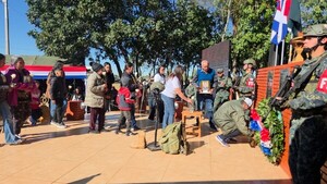 En emotivo acto, familiares recuerdan la masacre de ocho militares en Arroyito