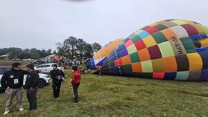 Yguazú gana color en el cielo con la presencia de varios equipos de globos aerostáticos para competencia internacional - ABC en el Este - ABC Color