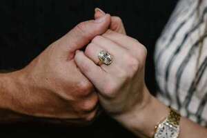 El Anillo de Taylor Swift: un símbolo de amor, estilo y empoderamiento  - Gente - ABC Color