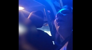 Video: Detienen a una madre alcoholizada que llevó de fiesta a su hija de 4 años