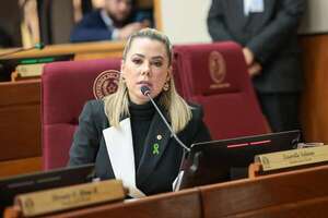 Lizarella Valiente pretendió negar amenaza de muerte de Nenecho a interventor y dice que mensajes fueron “de desilusión”  - Política - ABC Color