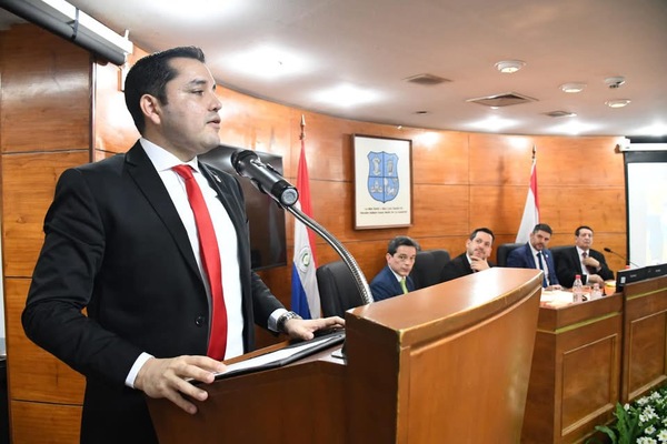 Luis Bello asume como intendente de Asunción tras la renuncia de Nenecho Rodríguez - El Trueno