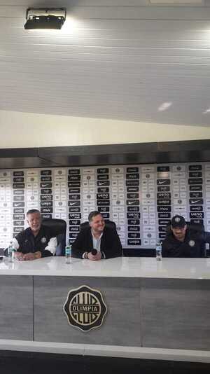 Éver Almeida pidió paciencia para poder desarrollar su trabajo en Olimpia