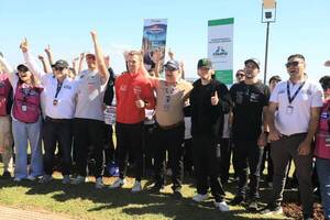 ¡Ya están las estrellas mundiales de rally en Encar y mañana el sambódromo va a ser una locura!