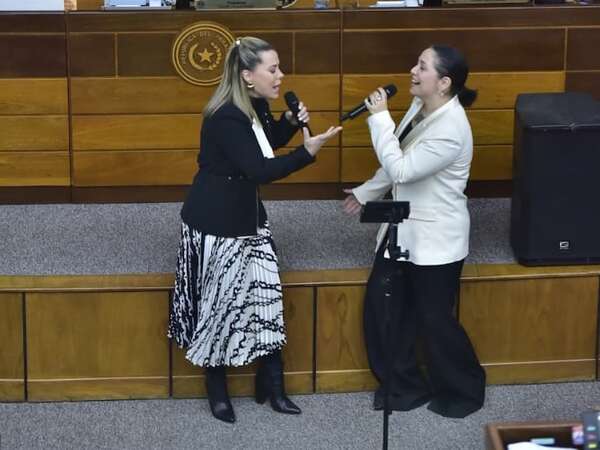Senadoras coloradas figuretean en el día de la guarania - Política - ABC Color