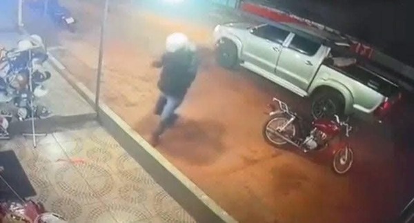 Comerciante sufrió un intento de asesinato en su propio local en Tacuatí