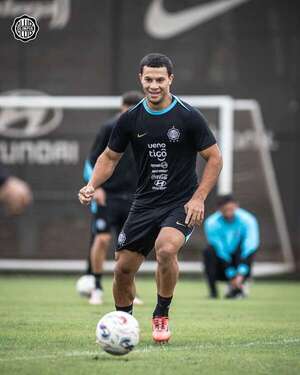 Almeida y el plan para cumplir con el reglamento juvenil - Olimpia - ABC Color
