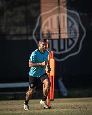Almeida defiende a Richard Ortiz: “No está gordo” - Olimpia - ABC Color