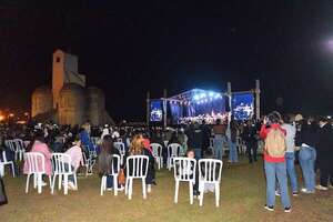 Al son de música sublime celebraron el Festival Nacional de la Guarania en Encarnación - Espectáculos - ABC Color