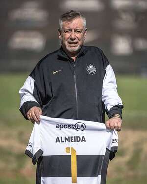 Olimpia: Almeida pone manos a la obra - Olimpia - ABC Color
