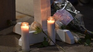 Investigan móvil del tiroteo que dejó dos niños muertos y 17 heridos en iglesia de EEUU
