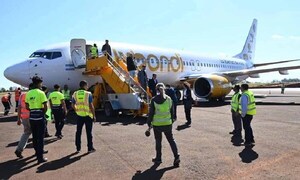 Histórico: Encarnación se conecta al mundo con su primer vuelo internacional – Prensa 5