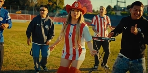 Popular / (VIDEO) ¡Marilina ya se puso la Albirroja y sacó una canción de aliento a la sele!