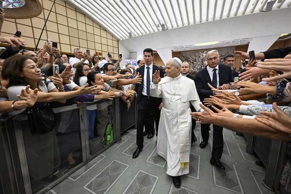 El papa pide a políticos católicos valentía ante las “colonizaciones ideológicas” - Mundo - ABC Color