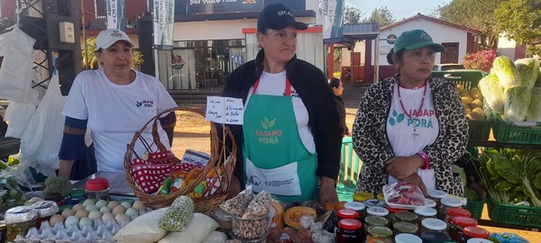 Comenzó la feria turística, artesanal y productiva en Capitán Miranda