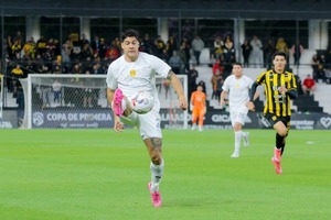 El campeón comienza la defensa del título