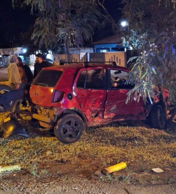 Dos mujeres quedan malheridas tras violenta colisión entre autos en Pedro Juan Caballero - Nacionales - ABC Color