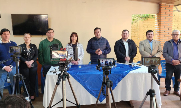 En el PLRA Antonio Buzarquis anuncia acuerdo político de cara al 2026 - OviedoPress