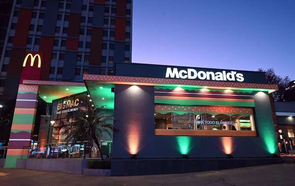 McDonald’s lanza la campaña “Big Mac para todo el mundo” con nuevas versiones de su hamburguesa más icónica y un restaurante dedicado a ella - Negocios - ABC Color