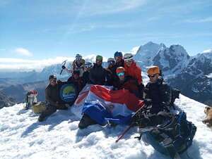 Del Everest al pico Diablo Mudo: paraguayos conquistan la cima - Estilo de vida - ABC Color